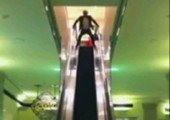 Die Rolltreppe mit Style nehmen