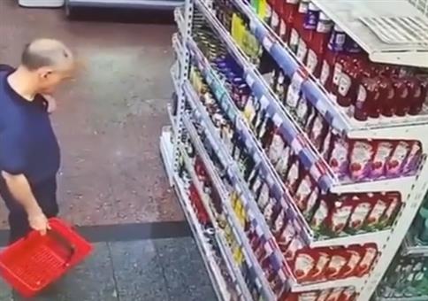 Den Rucksack im Supermarkt hängen lassen